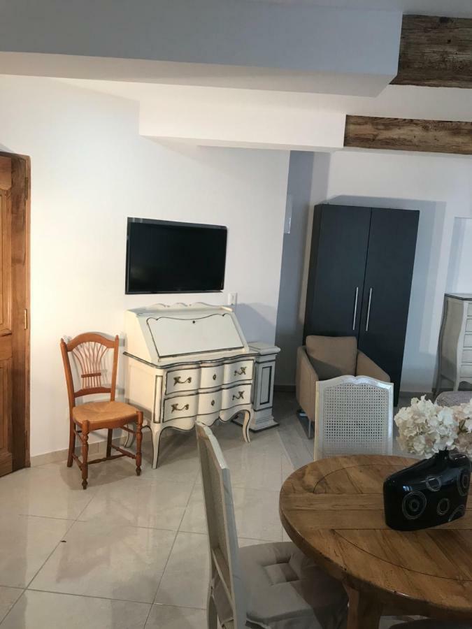 Chambre Familiale Du Couvent Narbonne Exteriér fotografie